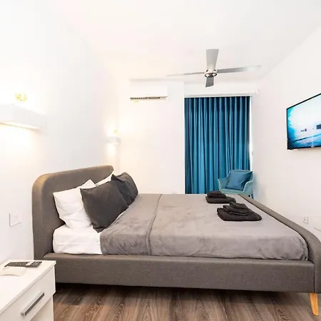 Apartment 3-bedroom Central St.julian's *